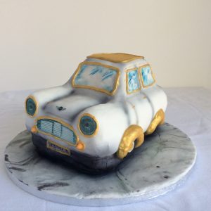 Mini car cake