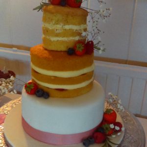 Naked cake
